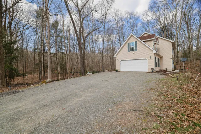 $499,900 | 106 Alwen Avenue, East Stroudsburg, PA 18301