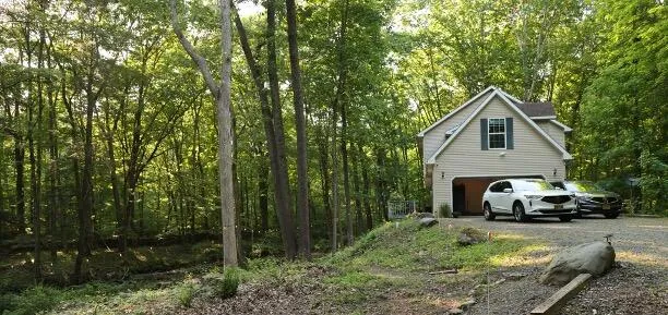 $499,900 | 106 Alwen Avenue, East Stroudsburg, PA 18301