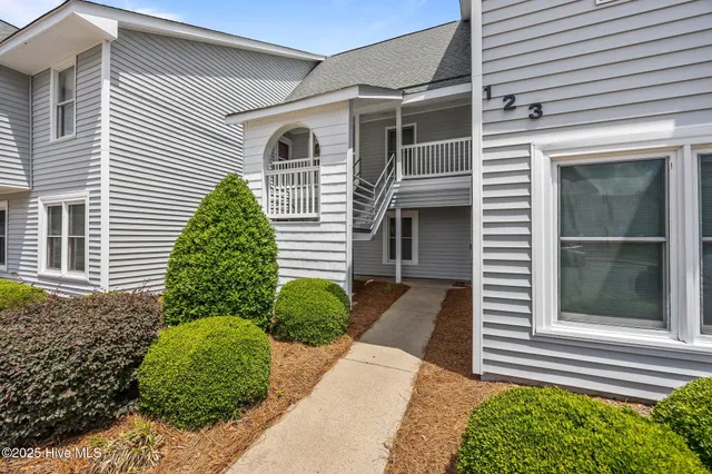 $147,000 | 123 West Victoria Court, Unit F, Greenville, NC 27834