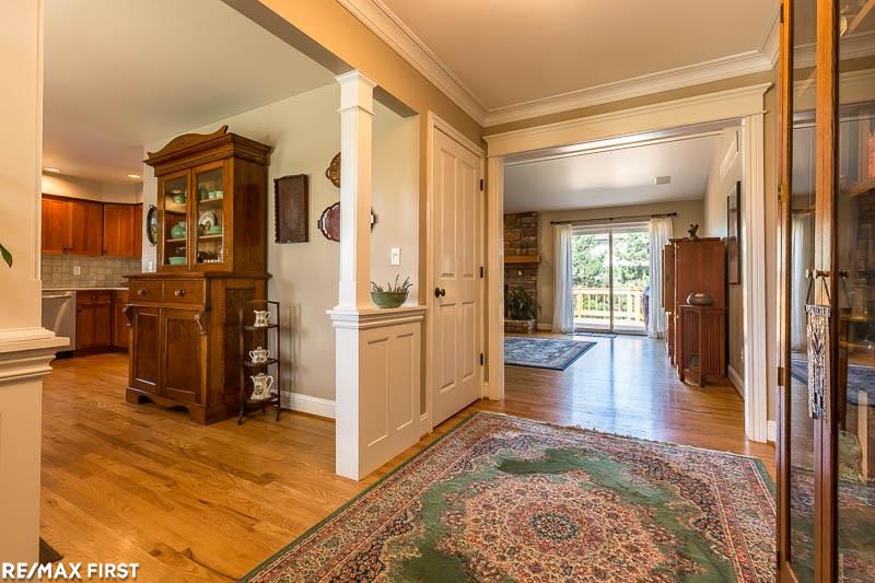 2096 Winchester Road Rochester Hills, MI 48307 - Photo 5 of 49