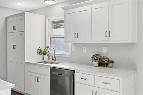 $238,988 | 914 Madison Street, Leavenworth, KS 66048