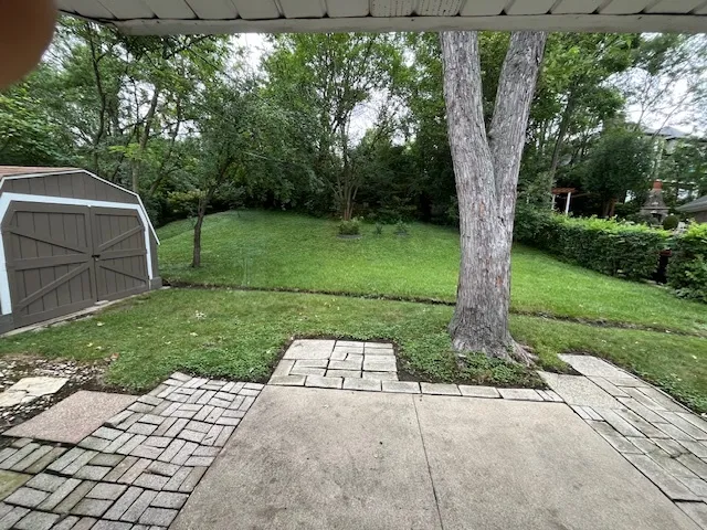 $3,300 | 5611 South Quincy Street, Hinsdale, IL 60521