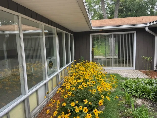 $3,300 | 5611 South Quincy Street, Hinsdale, IL 60521