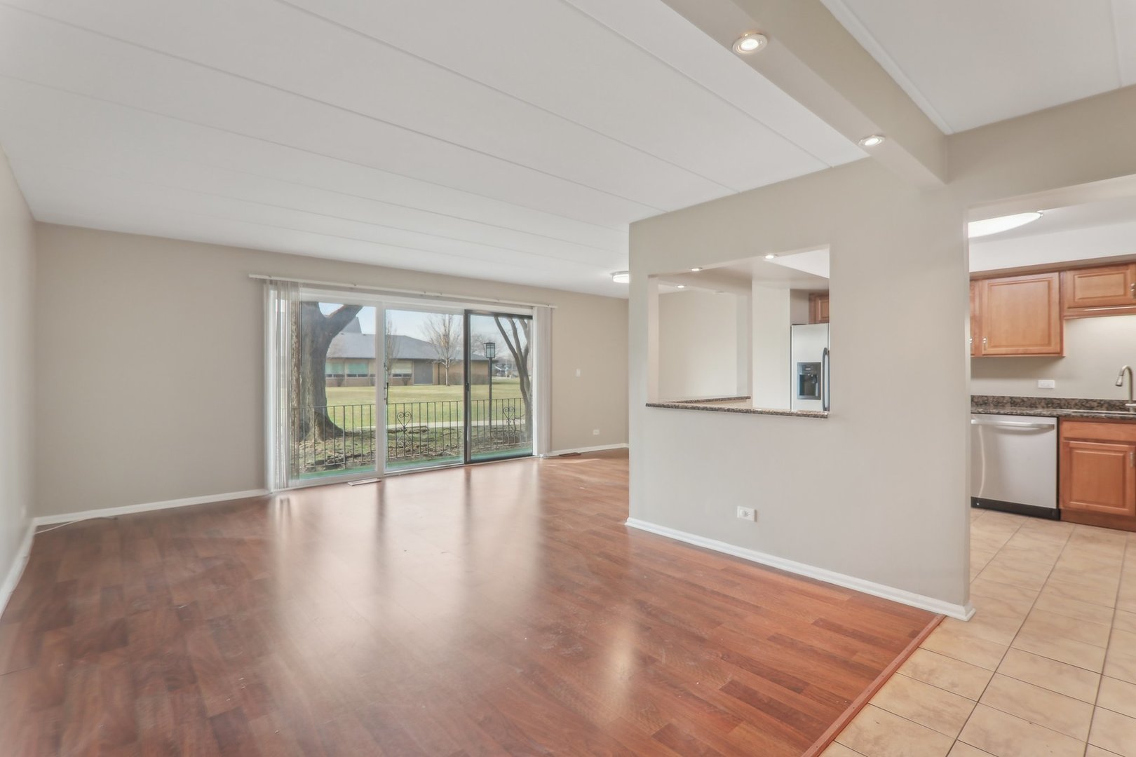 9200 South Pulaski Road, Unit 1W Oak Lawn, IL 60453 - Photo 3 of 31