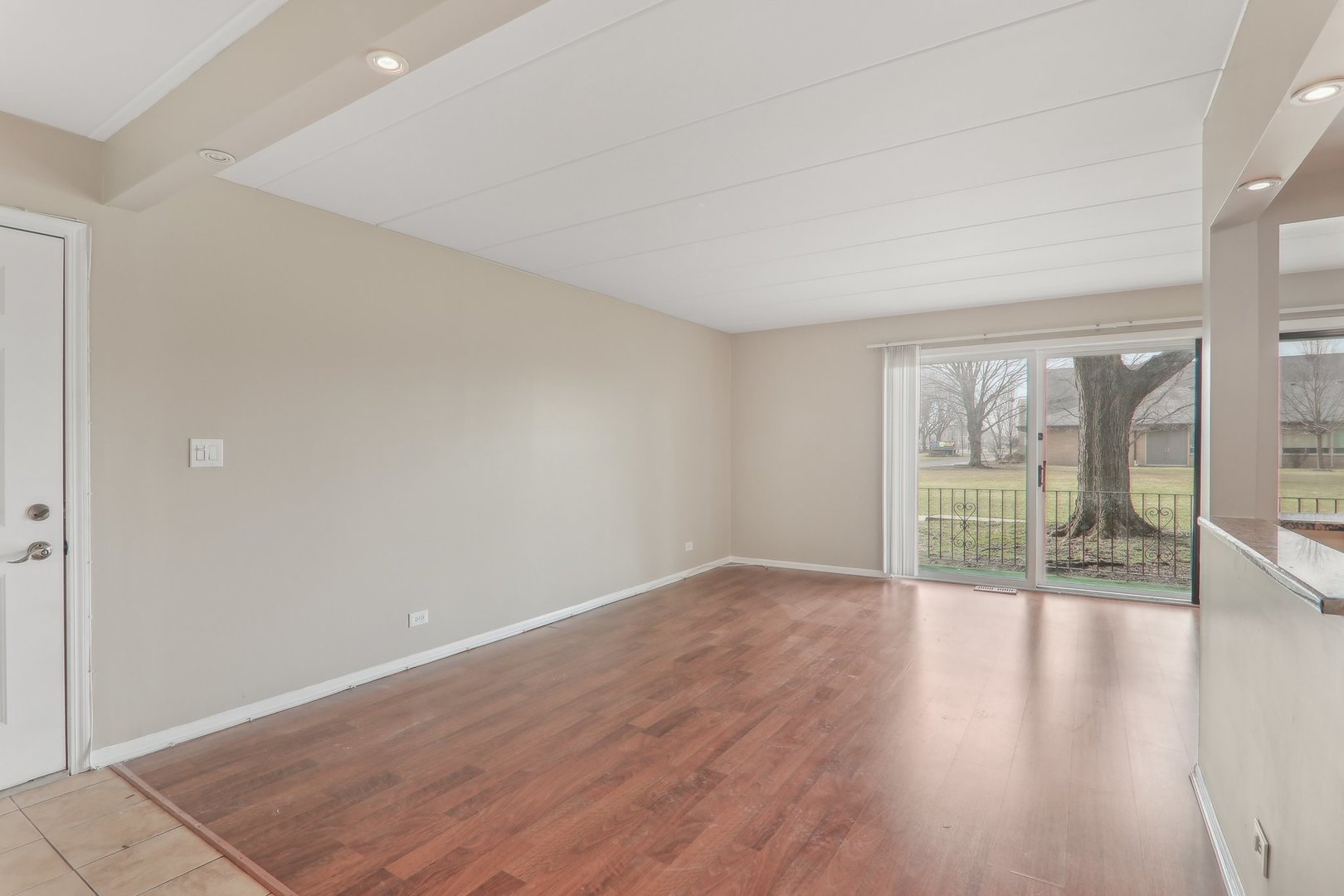9200 South Pulaski Road, Unit 1W Oak Lawn, IL 60453 - Photo 4 of 31
