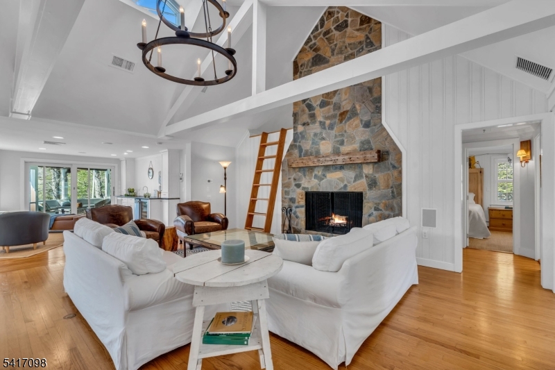 140 Lake End Road Newfoundland, NJ 07435 - Photo 2 of 48