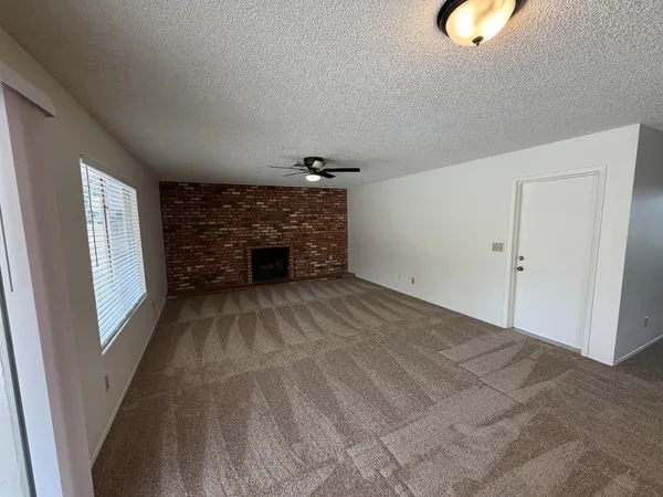 $2,295 | 5102 East Bannock Street, Phoenix, AZ 85044
