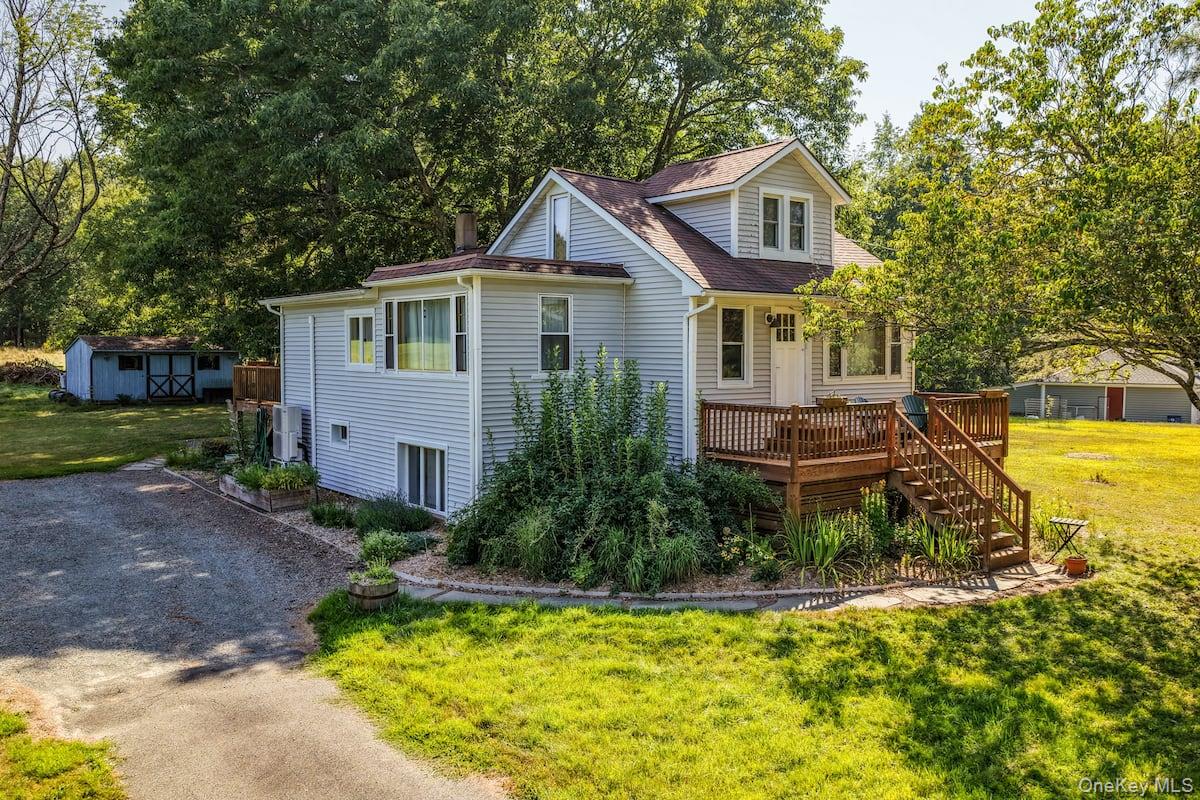 81 Devils Road Lake Huntington, NY 12752 - Photo 3 of 24