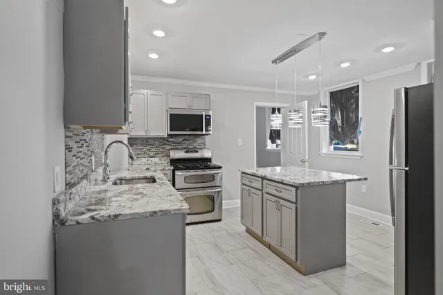 $1,650 | 1838 East Pratt Street, Unit 1, Baltimore, MD 21231