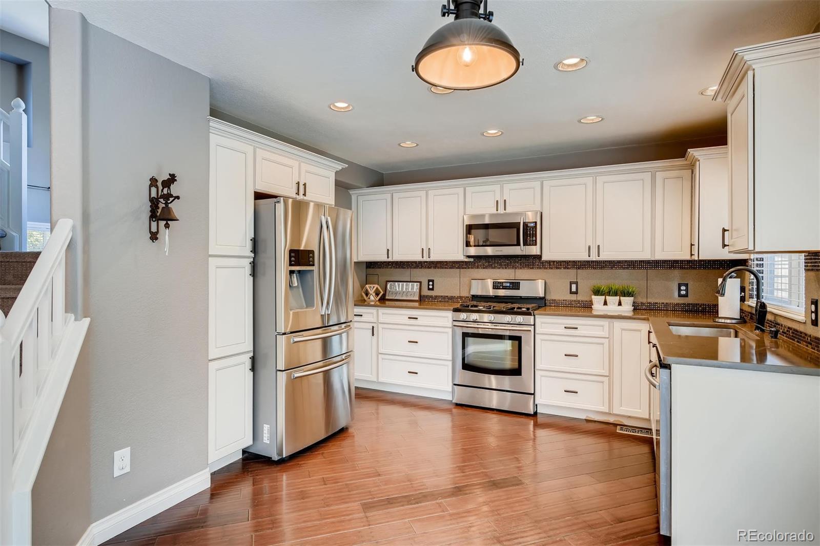 9690 Sydney Lane Highlands Ranch, CO 80130 - Photo 7 of 27 Gallery Image 7