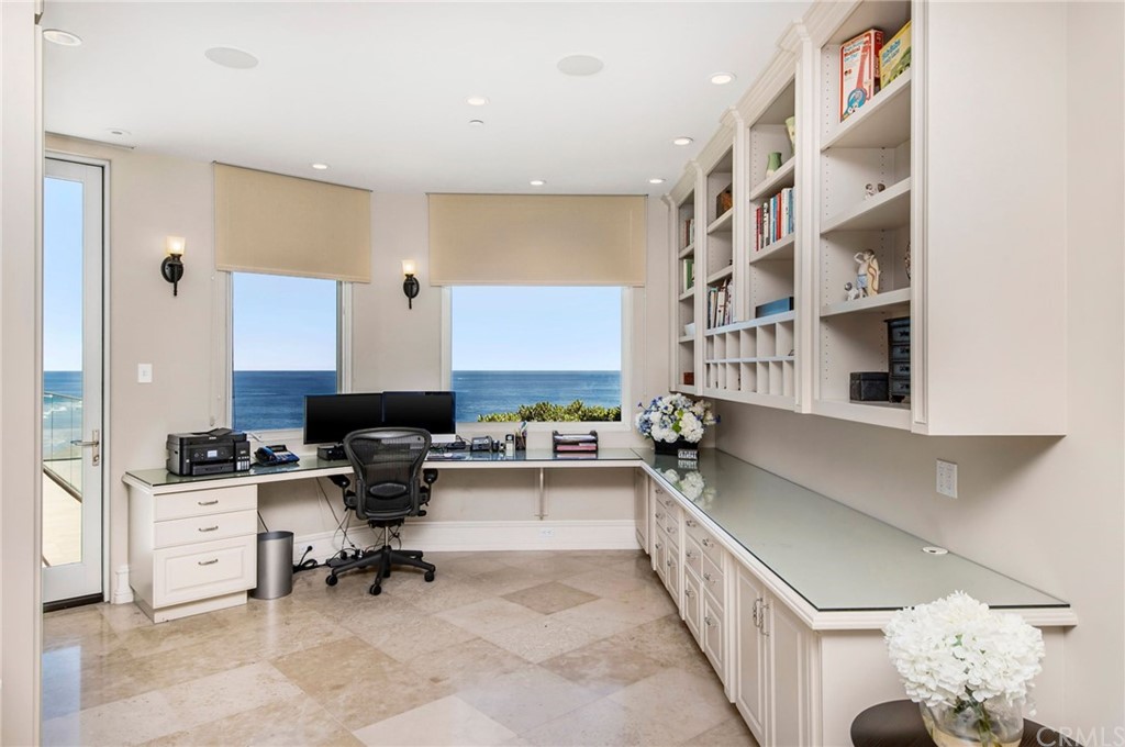 33 Monarch Bay Drive Dana Point, CA 92629 - Photo 32 of 46 a room with furniture and a rug