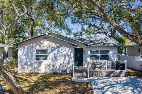 $329,900 | 2813 59th Avenue North, St. Petersburg, FL 33714