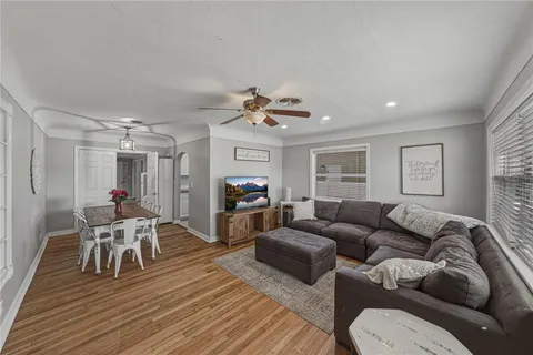 $309,900 | 2813 59th Avenue North, St. Petersburg, FL 33714