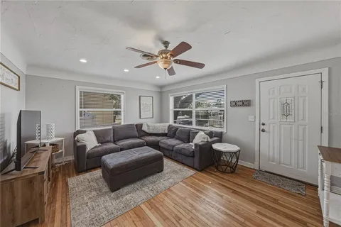 $309,900 | 2813 59th Avenue North, St. Petersburg, FL 33714