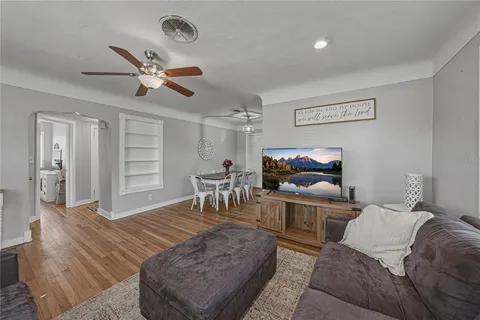 $309,900 | 2813 59th Avenue North, St. Petersburg, FL 33714