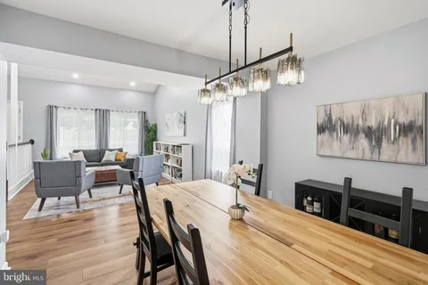 $819,000 | 15004 DuFief Drive, Gaithersburg, MD 20878