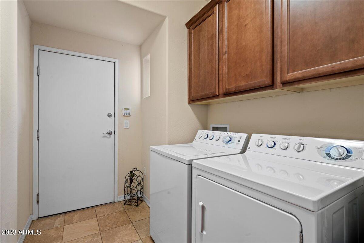 3935 East Rough Rider Road, Unit 1357 Phoenix, AZ 85050 - Photo 16 of 40 24-Laundry Room