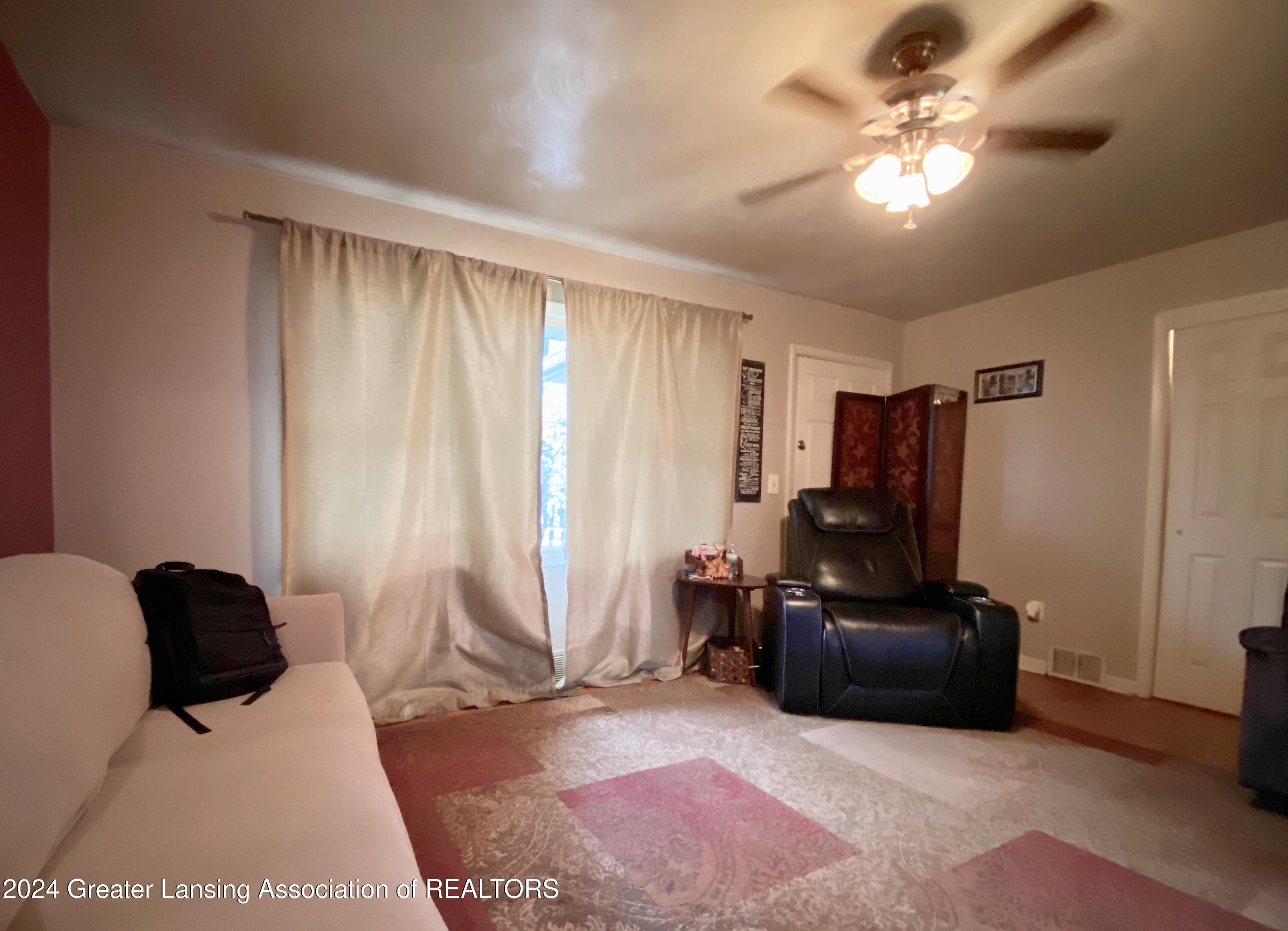 15321 Airport Road Lansing, MI 48906 - Photo 25 of 38 IMG_4010