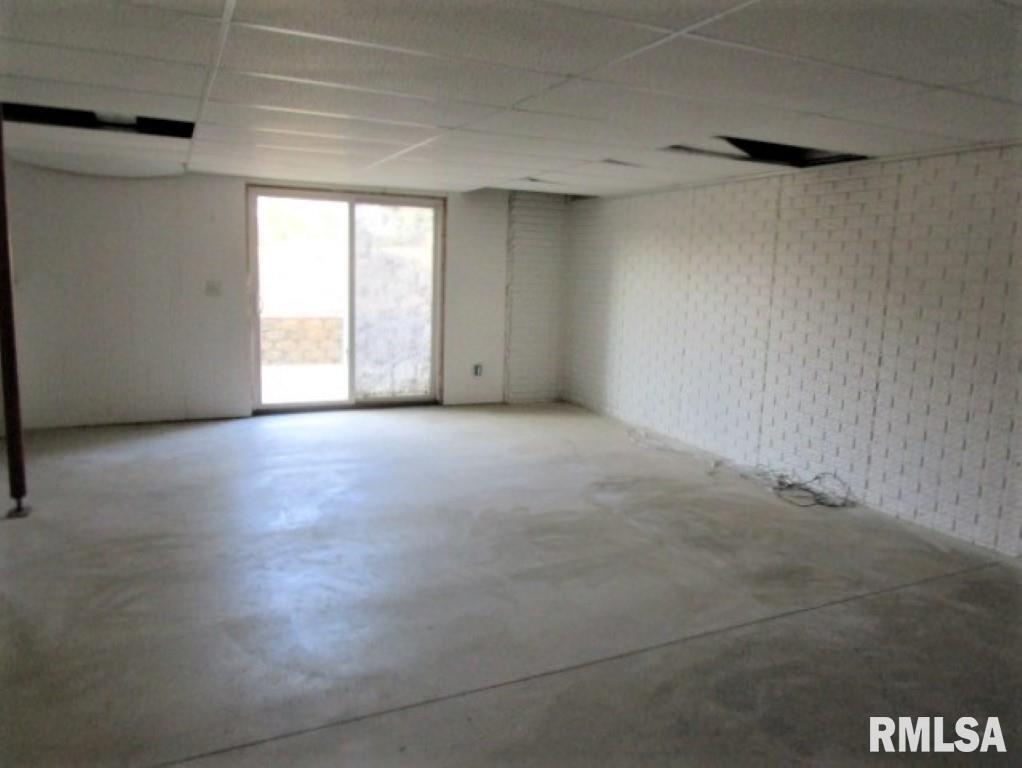 3121 Sheridan Road Pekin, IL 61554 - Photo 31 of 41 Gallery Image 31