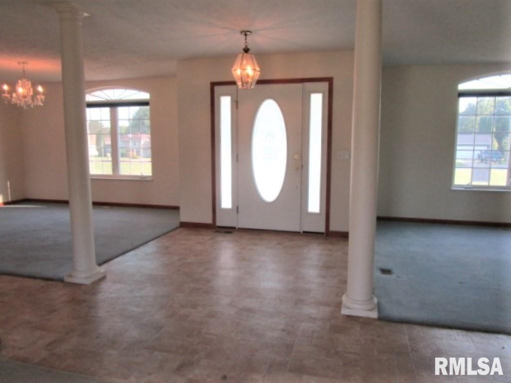 3121 Sheridan Road Pekin, IL 61554 - Photo 7 of 41 Gallery Image 7