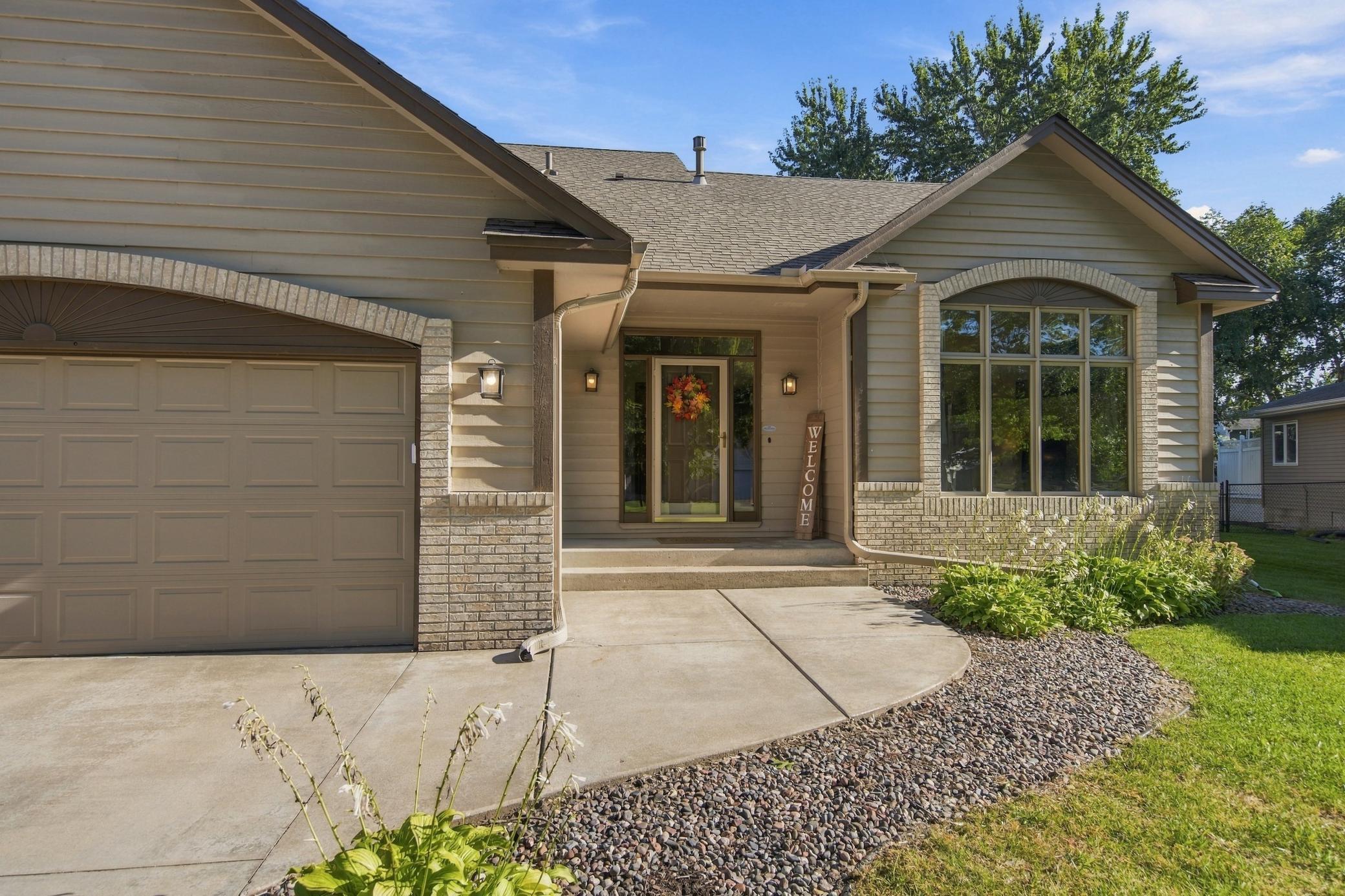 490 Hawthorn Road Lino Lakes, MN 55014 - Photo 2 of 54 Gallery Image 2