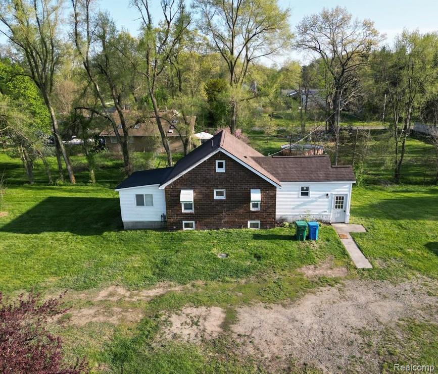 2365 Welch Road Walled Lake, MI 48390 - Photo 14 of 14 side.jpg