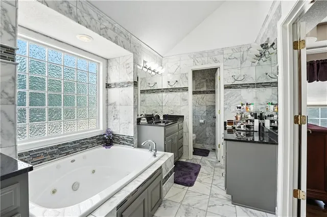 $529,900 | 5118 Pelican Point, Lee's Summit, MO 64082