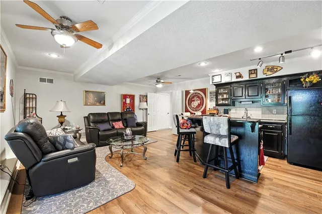 $529,900 | 5118 Pelican Point, Lee's Summit, MO 64082