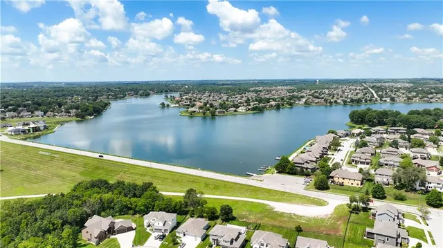$529,900 | 5118 Pelican Point, Lee's Summit, MO 64082
