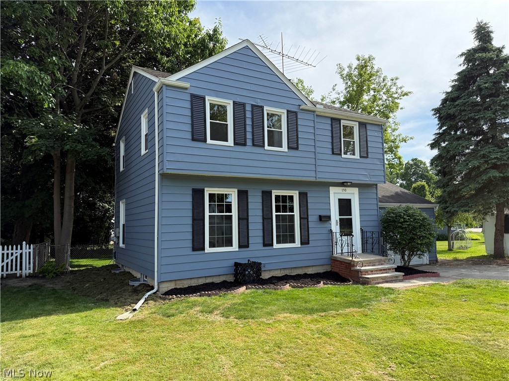 190 Meriden Road Painesville, OH 44077 - Photo 2 of 22