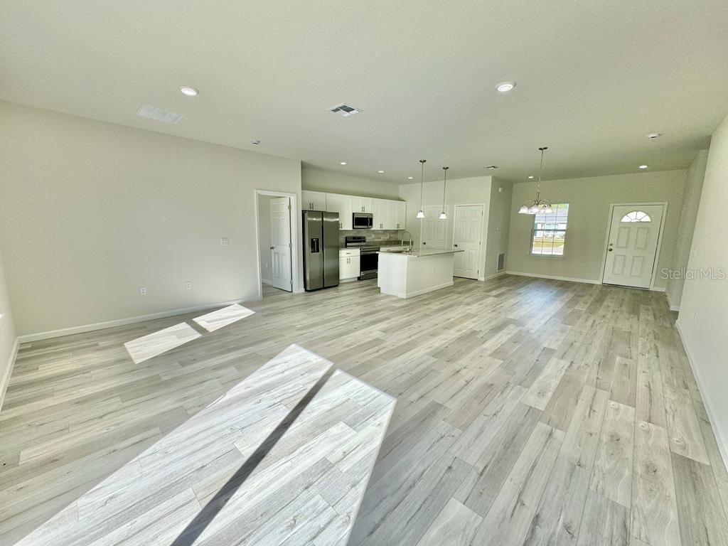 5248 Southwest 164th Street Road Ocala, FL 34473 - Photo 8 of 31 MODEL HOME