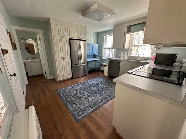 $2,350 | 7 Bennington Road, Unit MAIN 1, Hancock, NH 03449