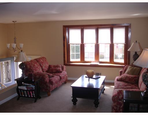 4004 Crabapple Drive McKees Rocks, PA 15136 - Photo 5 of 12 Living Room.
