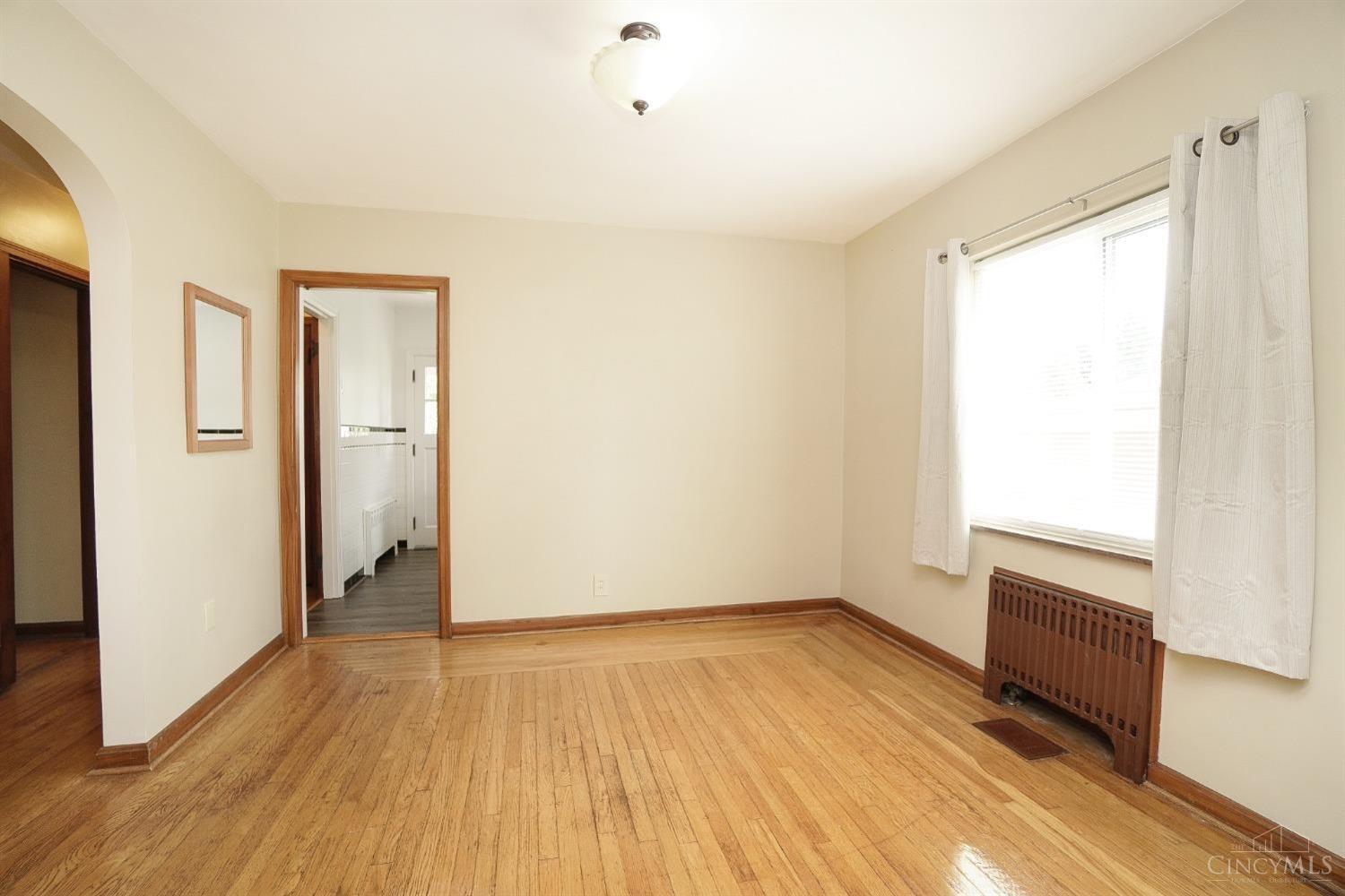 5610 Vogel Road Cincinnati, OH 45239 - Photo 7 of 39