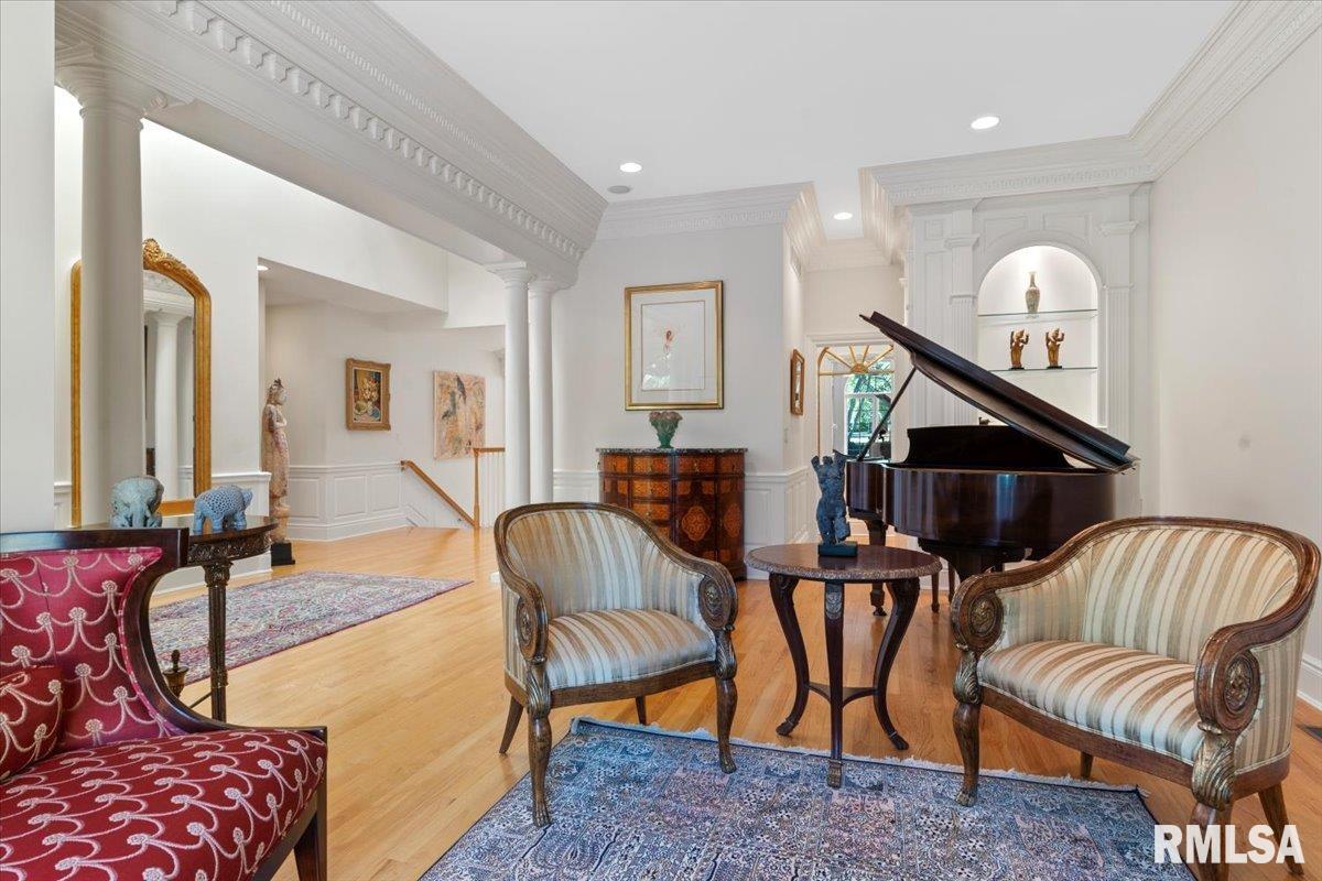 8 The Elms Lane Springfield, IL 62712 - Photo 12 of 86