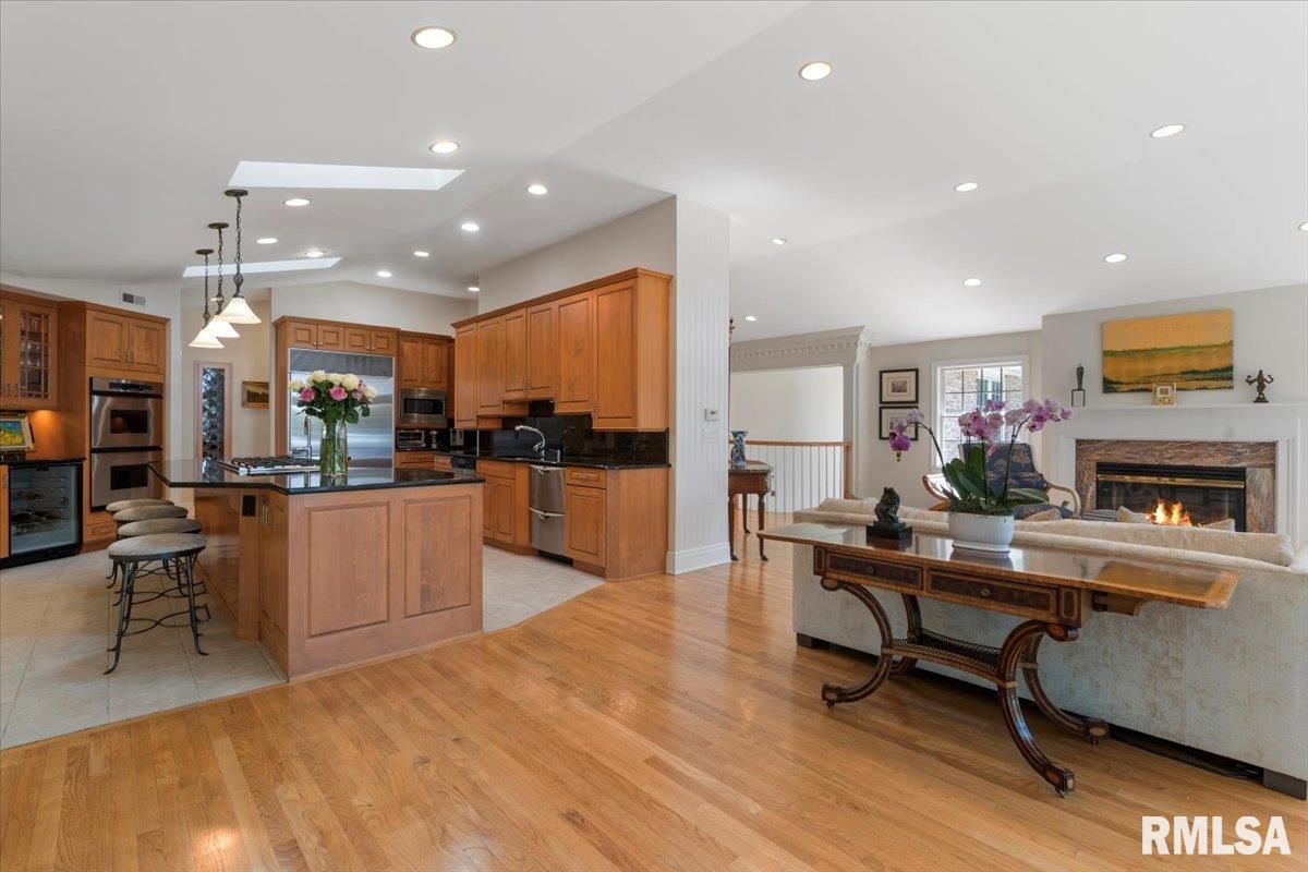 8 The Elms Lane Springfield, IL 62712 - Photo 18 of 86