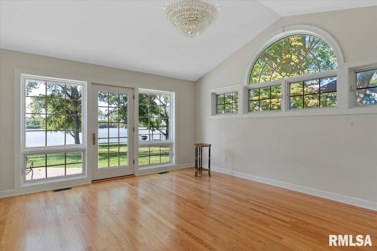 8 The Elms Lane Springfield, IL 62712 - Photo 26 of 86