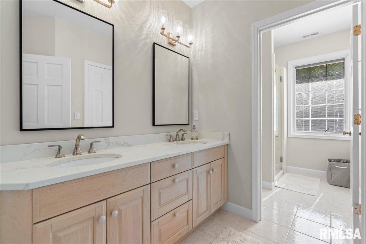 8 The Elms Lane Springfield, IL 62712 - Photo 35 of 86