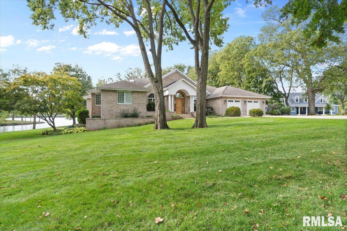 8 The Elms Lane Springfield, IL 62712 - Photo 4 of 86