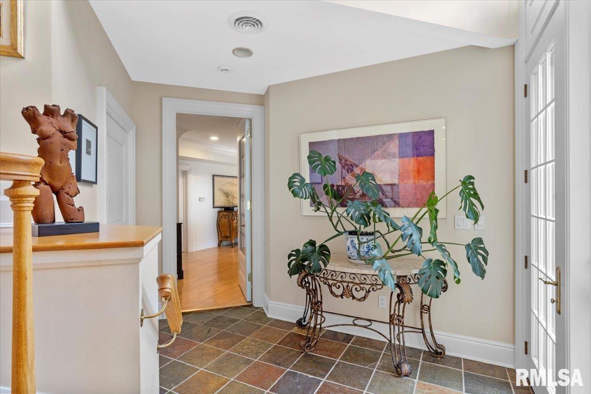 8 The Elms Lane Springfield, IL 62712 - Photo 41 of 86