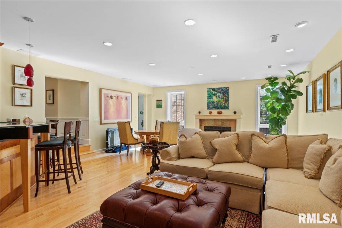 8 The Elms Lane Springfield, IL 62712 - Photo 44 of 86