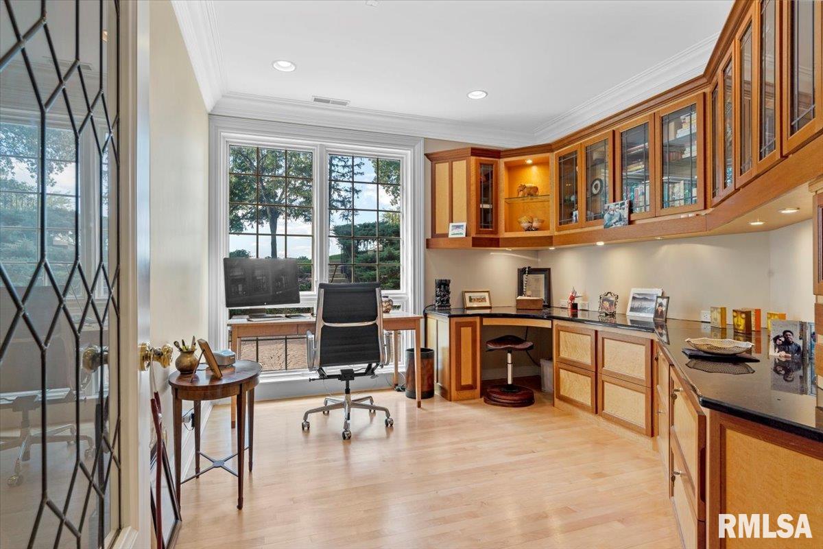 8 The Elms Lane Springfield, IL 62712 - Photo 51 of 86