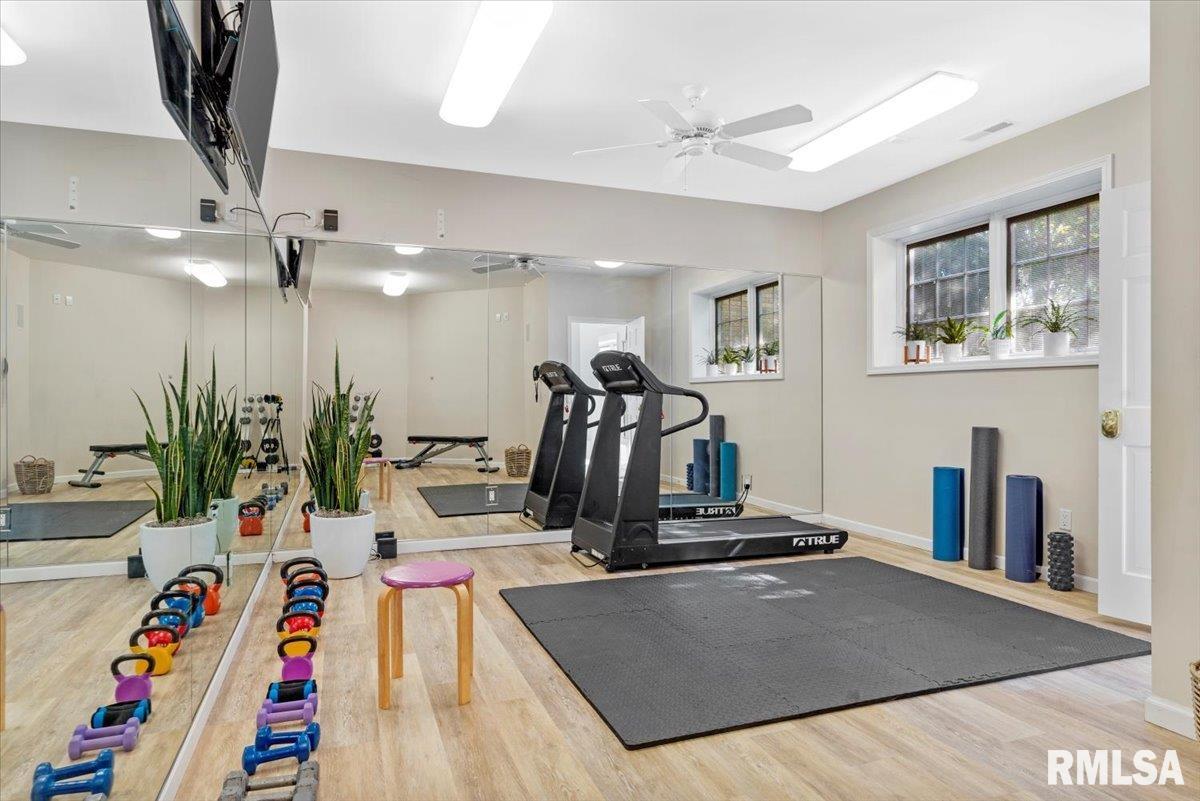 8 The Elms Lane Springfield, IL 62712 - Photo 57 of 86