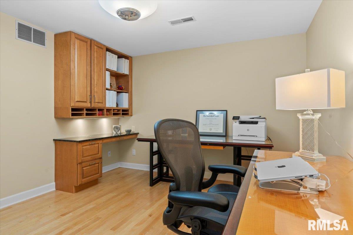 8 The Elms Lane Springfield, IL 62712 - Photo 61 of 86