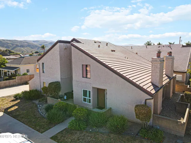 $374,000 | 137 North J Street, Lompoc, CA 93436