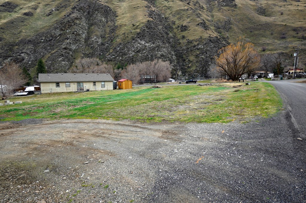 Lot 41 Fish Trap Road, Unit 41 Riggins, ID 83549 - Photo 3 of 8 Approach from Fish Trap Road