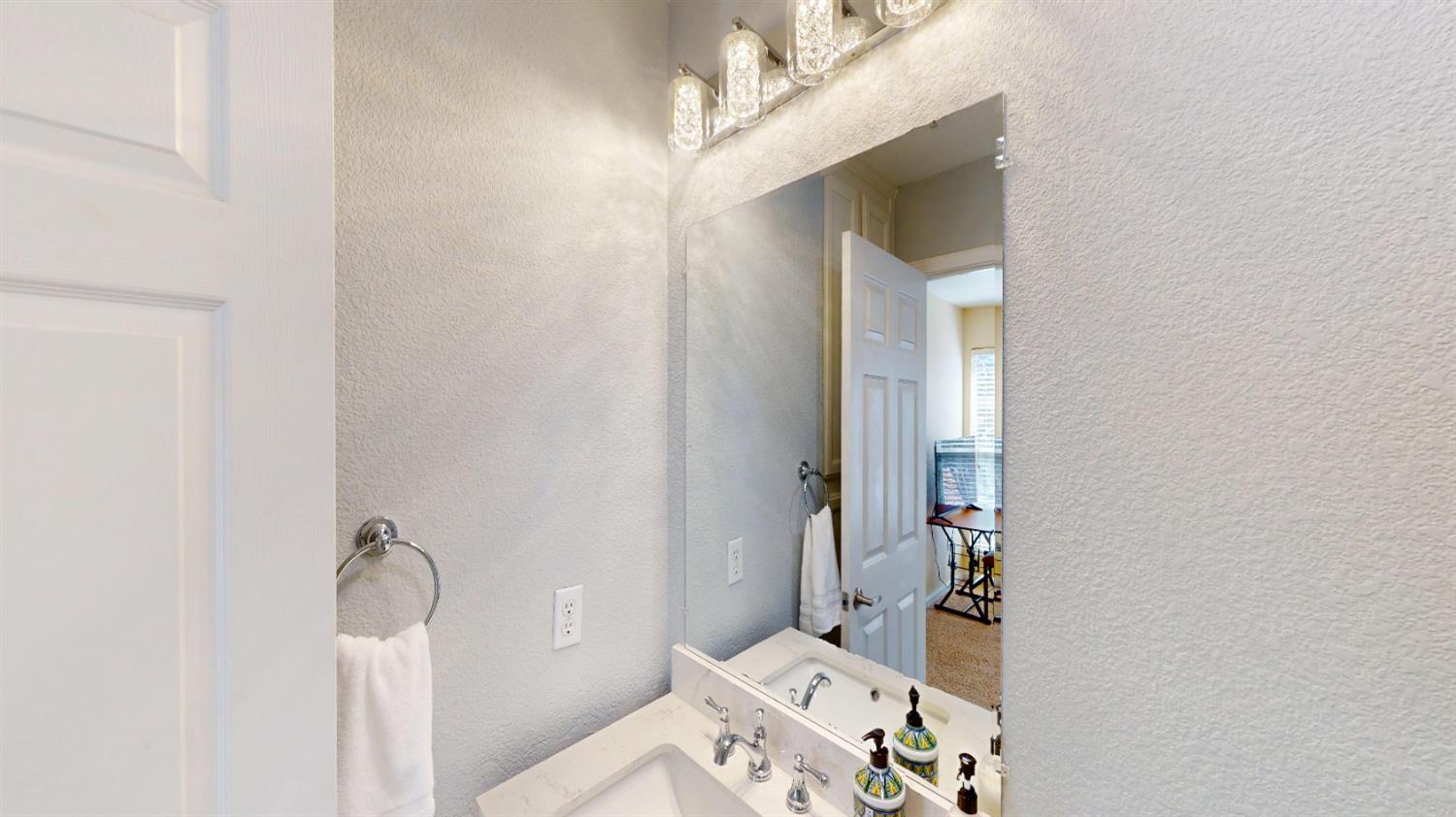 4057 Dale Road, Unit B Modesto, CA 95356 - Photo 21 of 39 a bathroom with a window and a shower