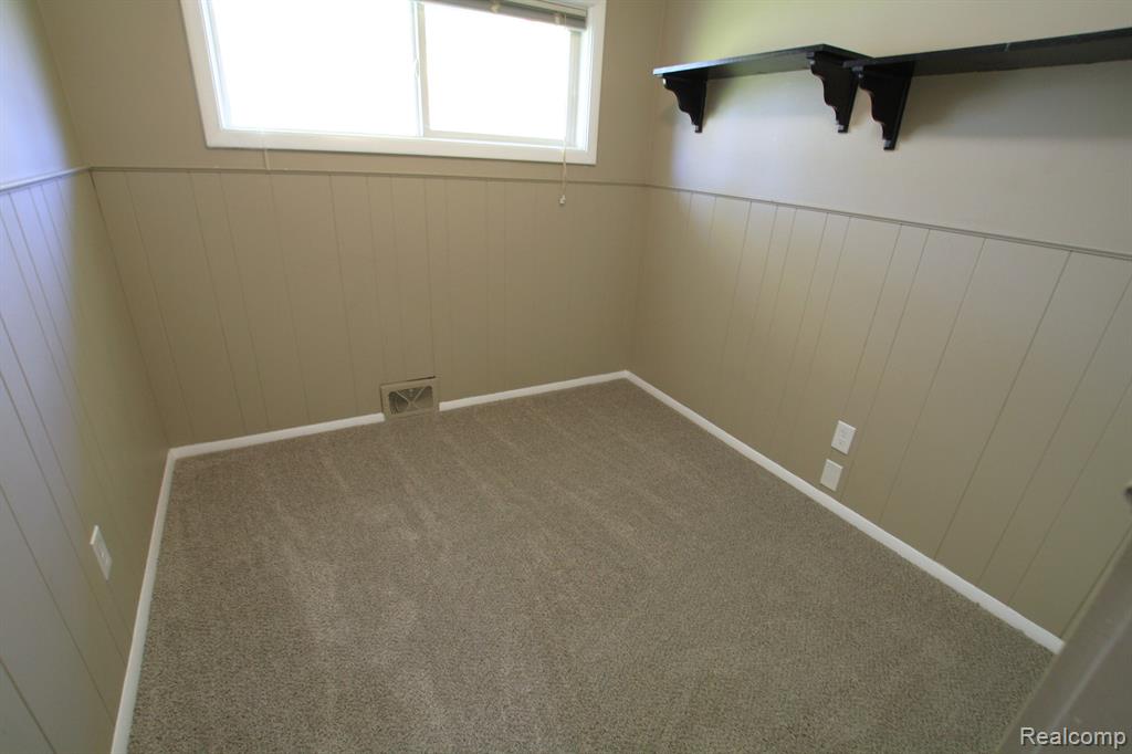 4450 Van Slyke Road Flint, MI 48507 - Photo 19 of 20 Gallery Image 19