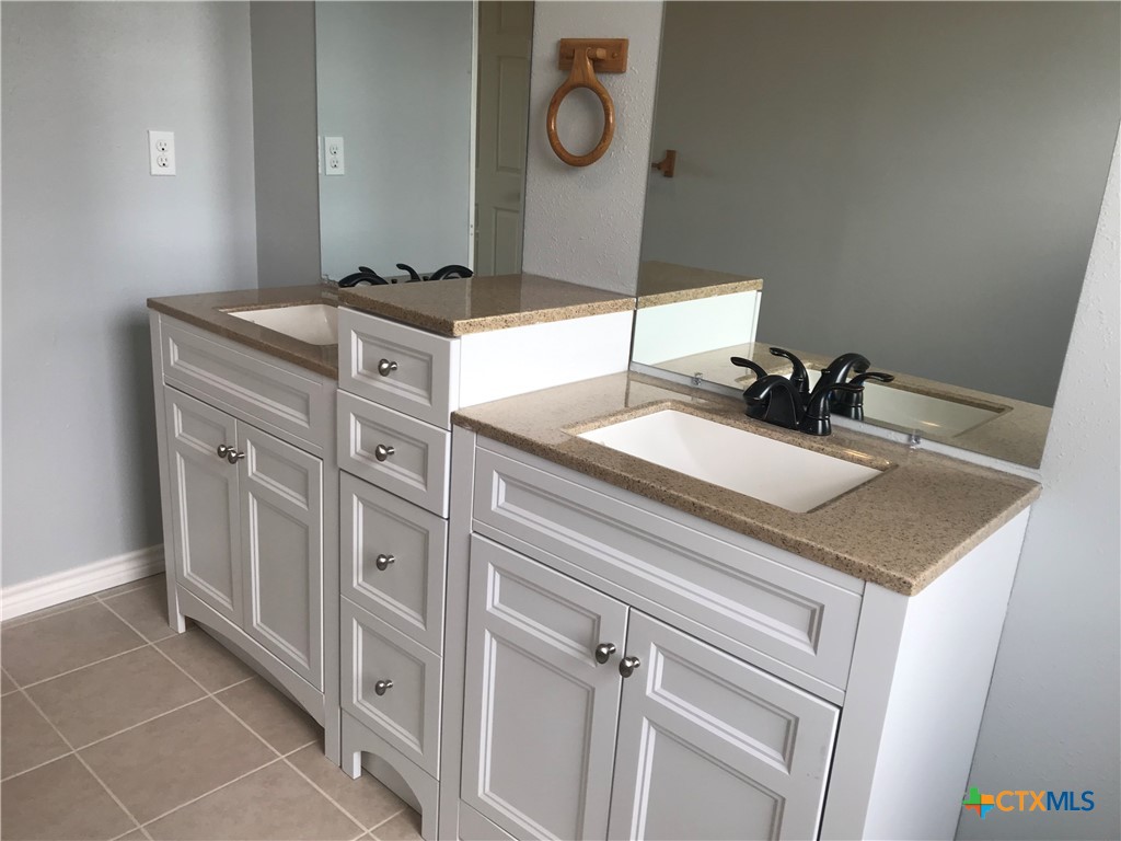 729 Clay Ridge Canyon Lake, TX 78133 - Photo 6 of 13 Gallery Image 6