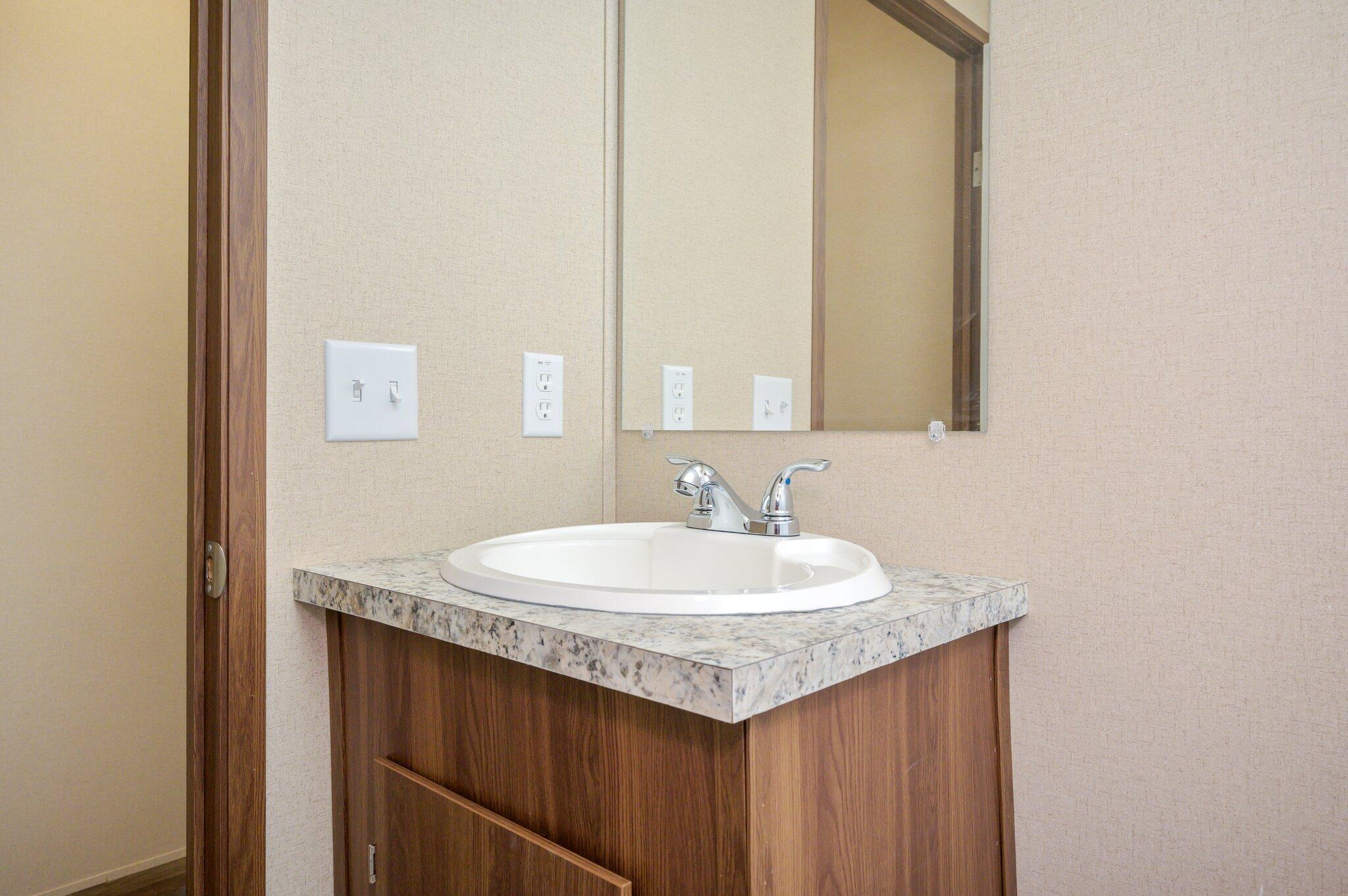 24 Roman Road DeFuniak Springs, FL 32433 - Photo 23 of 37 18-web-or-mls-24 Roman Rd-14